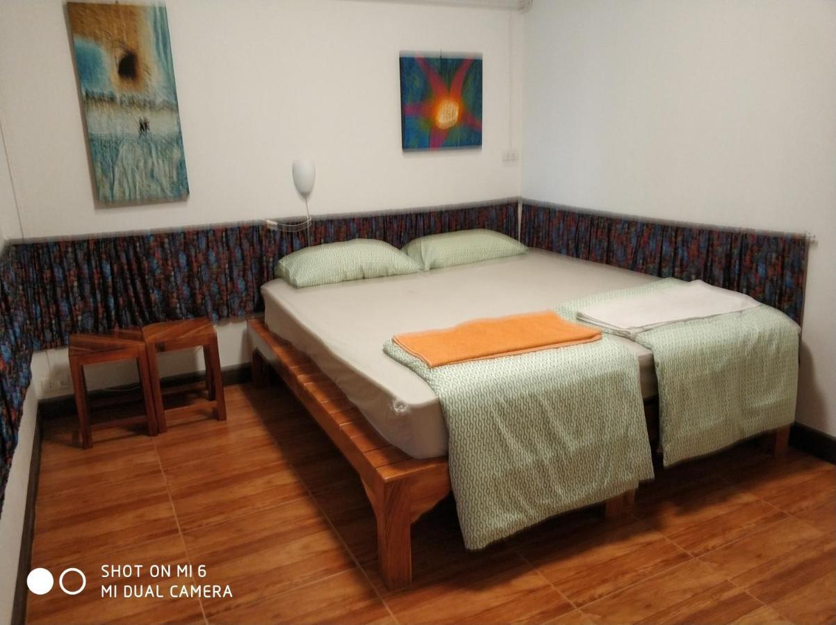 Studio Apartment 12 Floor Close To Mrt In Hua Mak Bangkok Extérieur photo