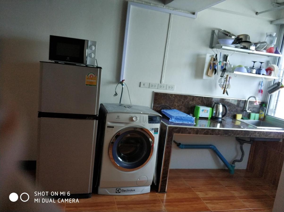 Studio Apartment 12 Floor Close To Mrt In Hua Mak Bangkok Extérieur photo